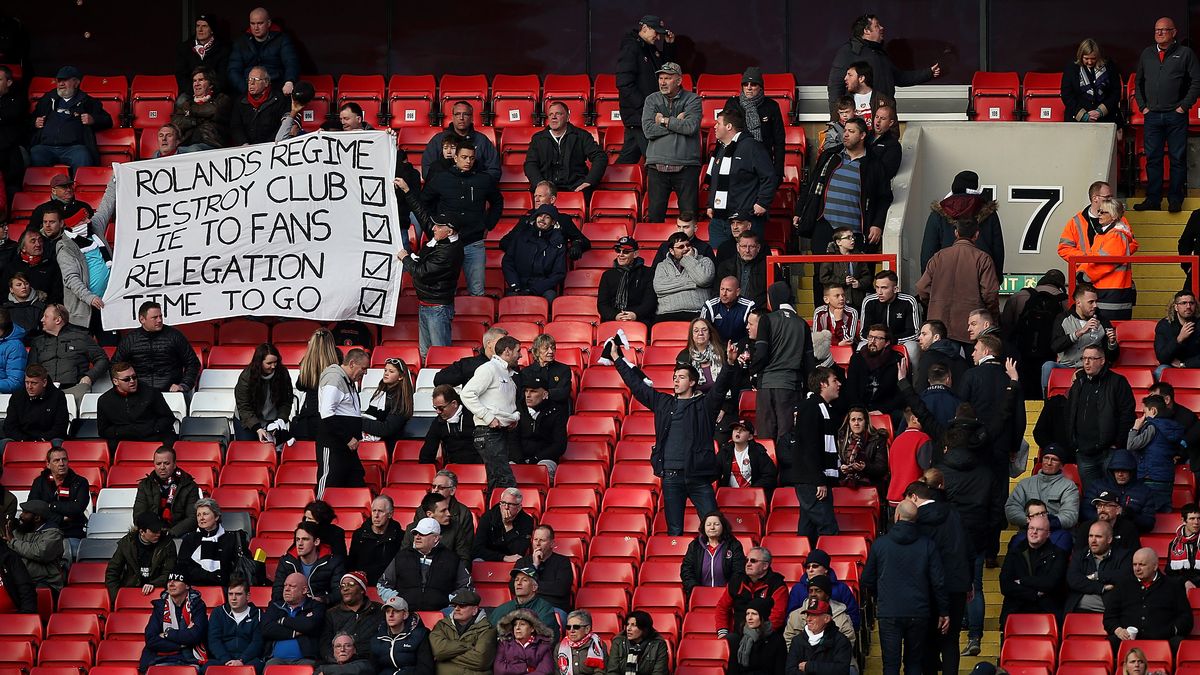 Zdjęcie okładkowe artykułu: Getty Images / Ben Hoskins / Na zdjęciu: kibice Charlton Athletic