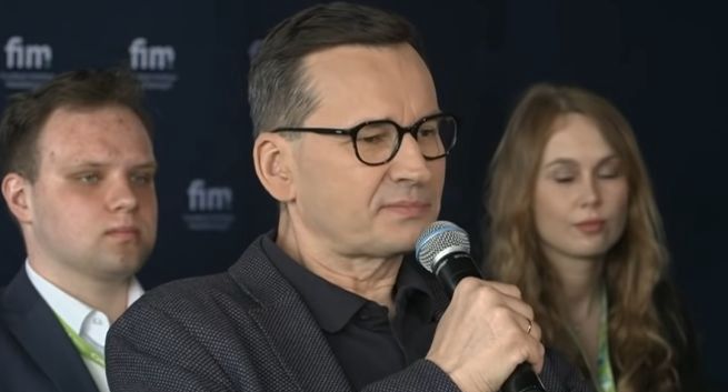 Newsletter z kancelarii premiera pełen błędów. „Komunikacyjny dramat”