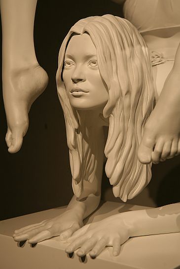 Rzeźby Kate Moss