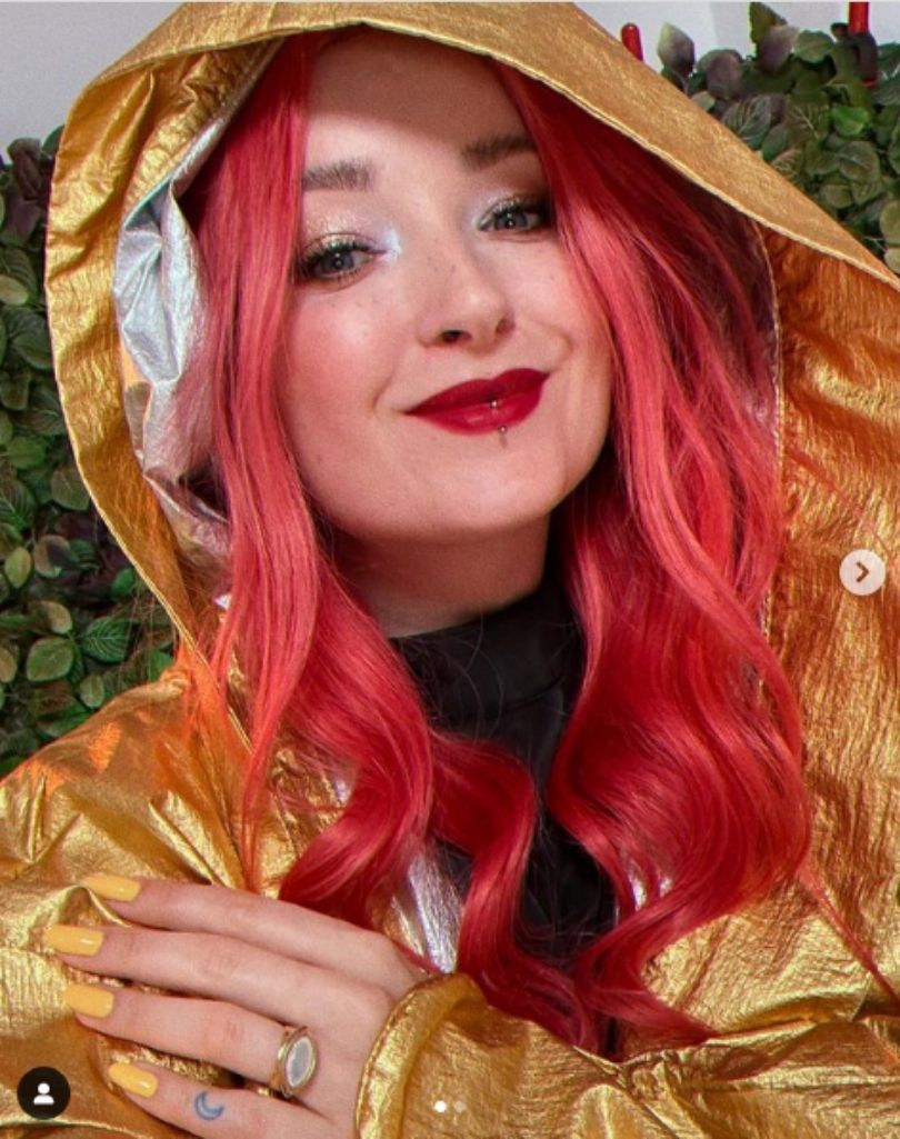 Red Lipstick Monster otwiera się na temat mięśniaka macicy