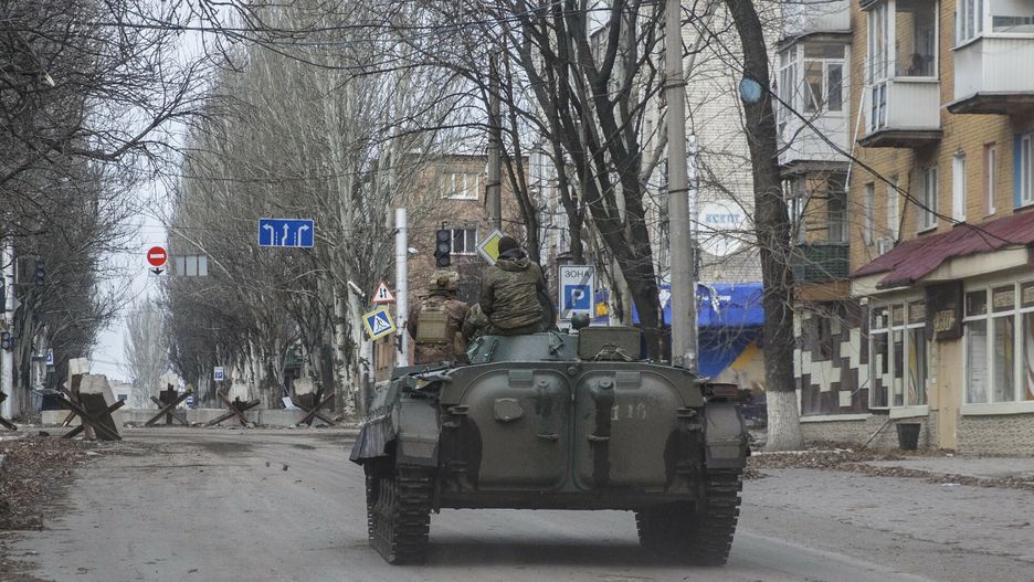 Bitwa o Bachmut
15.12.2022 Bachmut, Ukraina
Rosyjskie wojska szturmuja miasto od miesiecy. Udalo sie im juz dostac do miasta. W Bachmnucie pozostalo okolo 7 tysiecy osob, w tym dzieci. Miasto jest pod ciaglym ostrzalem.
fot. Marek M Berezowski/REPORTER
Marek M Berezowski/REPORTER