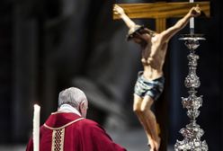 Tak wyglądała Droga Krzyżowa w Watykanie. Nagła zmiana przed nabożeństwem
