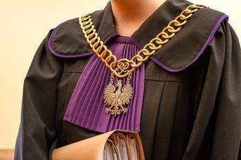 Spór o pieniądze skończył się porwaniem. Dwaj mężczyźni przed sądem