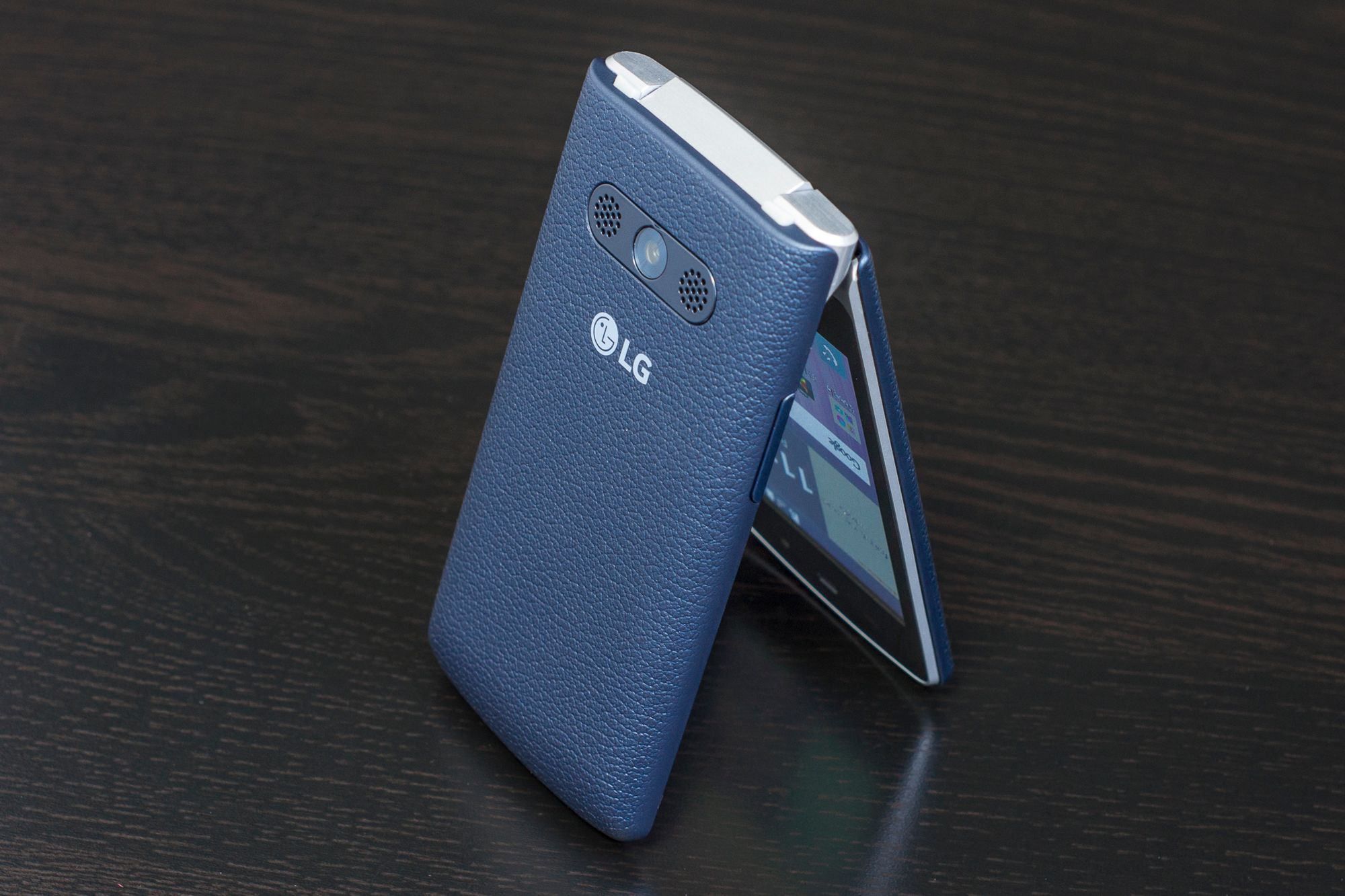 LG Wine Smart – test smartfonu, któremu nie brakuje klapki 2