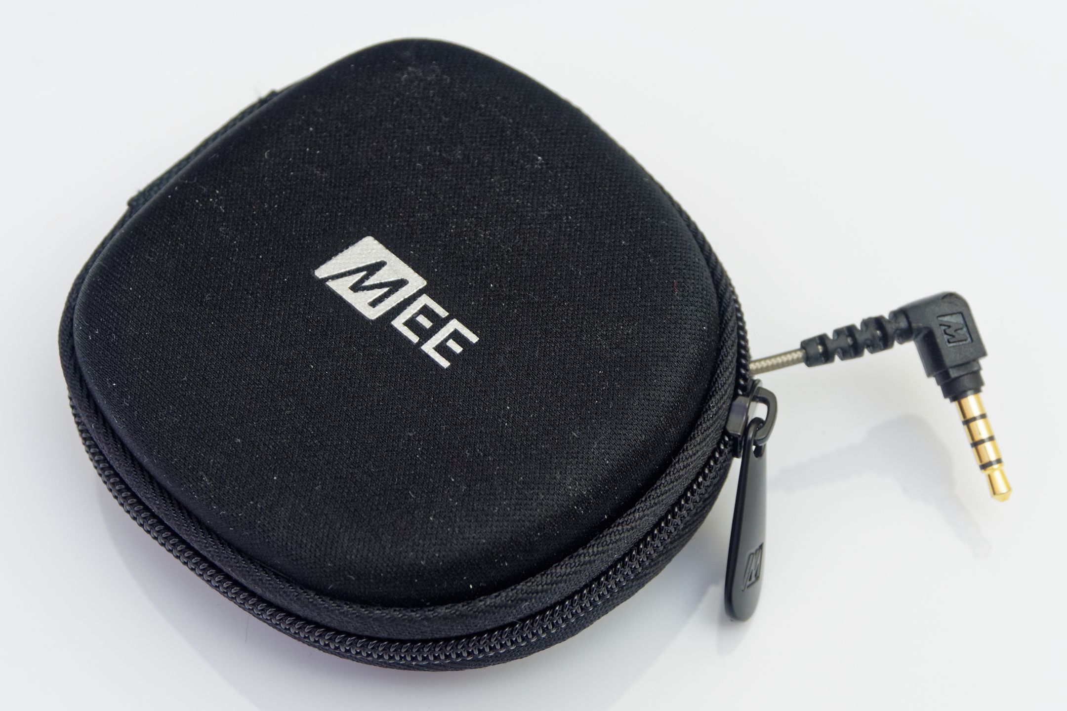 Test MEE audio M6P – solidnych słuchawek sportowych w dobrej cenie 3