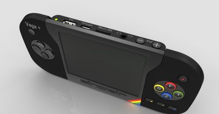 ZX Spectrum jako podręczna konsolka z wbudowanym wyświetlaczem