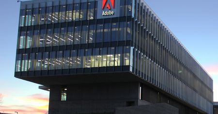 Nekromancja według Adobe: Flash Player wraca na Linuksa, w nieco kalekiej formie