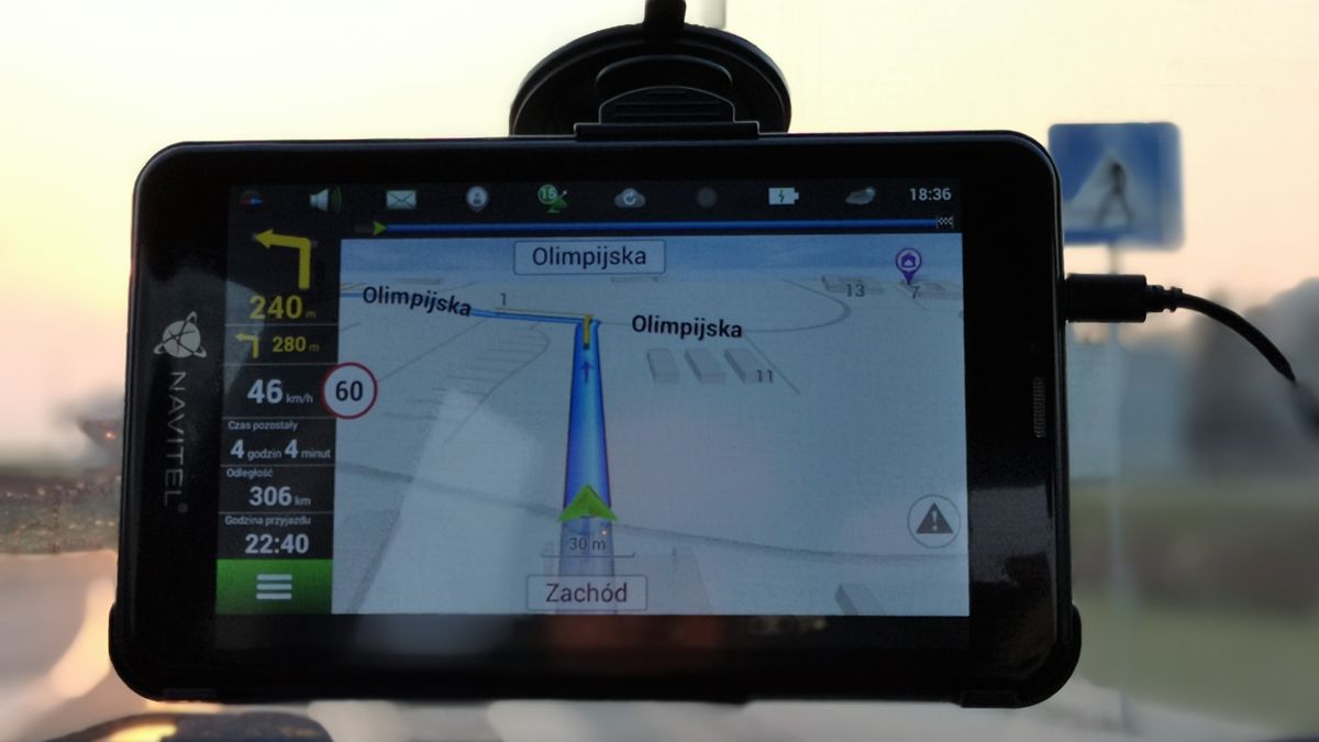 NAVITEL T757 – test tabletu, który stara się zastąpić nawigację GPS w samochodzie 1