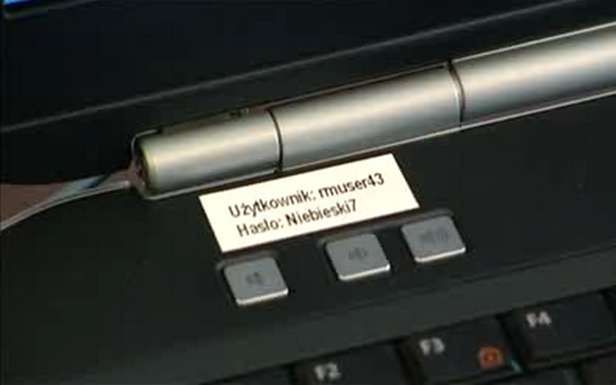 Login i hasło do laptopa premiera pokazane w telewizji