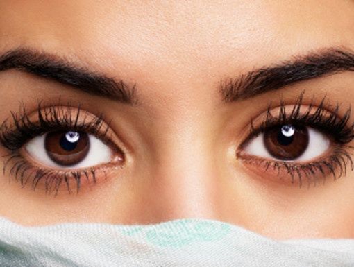 Cienie pod oczami. Jak je zlikwidować?