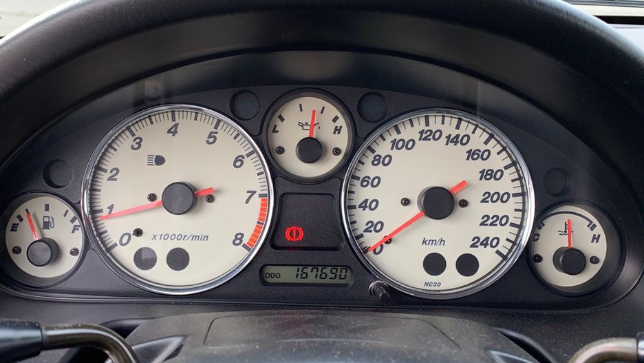 Nawet 20 letnie auta mają prosty w edycji licznik elektroniczny