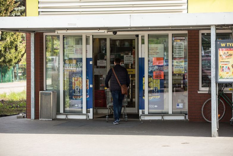 Świąteczne premie w dyskontach. Pracownicy dostali dodatkowe pieniądze