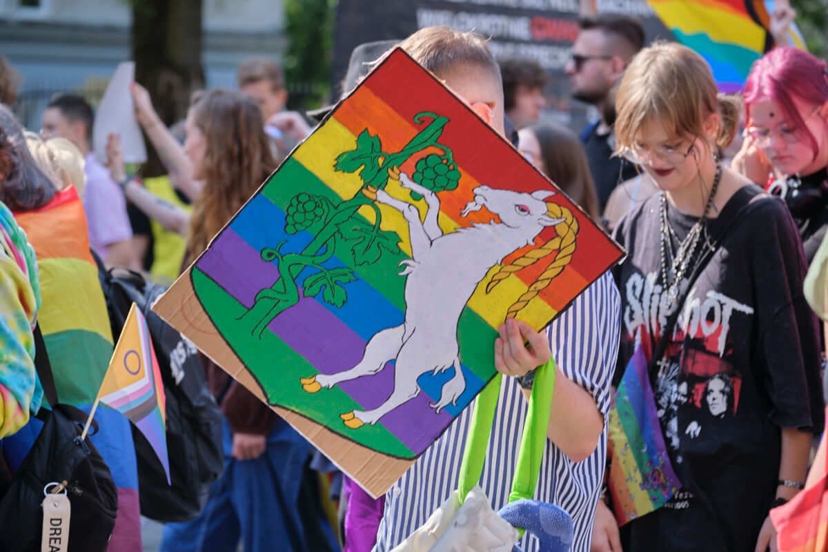 Ratusz odpowiada w sprawie przekazania 1,3 mln zł dla Unii Równości. „Miasto nie wybiera między remontami ulic a wsparciem młodych ludzi”