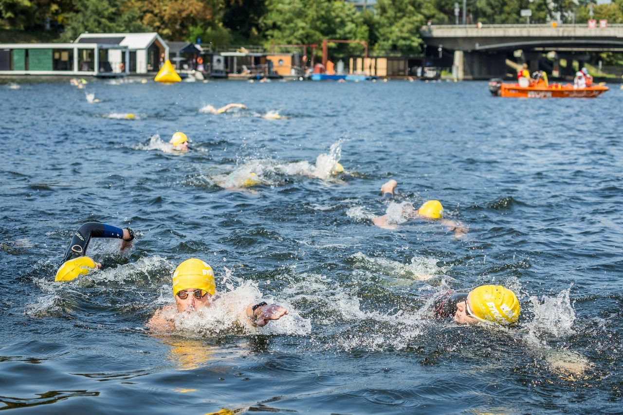 Bydgoszcz: Woda Bydgoska 2025. Amatorzy pływania opanowali Brdę