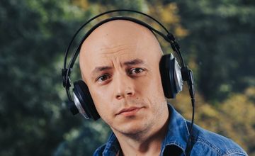 Prezenter RMF FM z programem w Music Box Polska