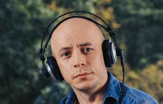 Prezenter RMF FM z programem w Music Box Polska