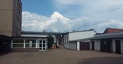 Powiat inwestuje w szkoły ? będzie nowe boisko oraz centrum nauk przyrodniczych