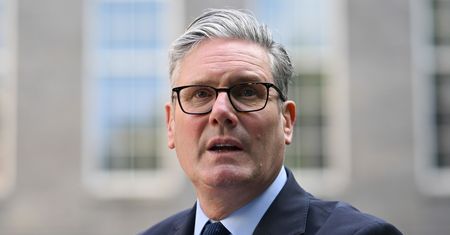 Starmer reaguje na katastrofę w Indiach. Mówi o "druzgocących scenach"