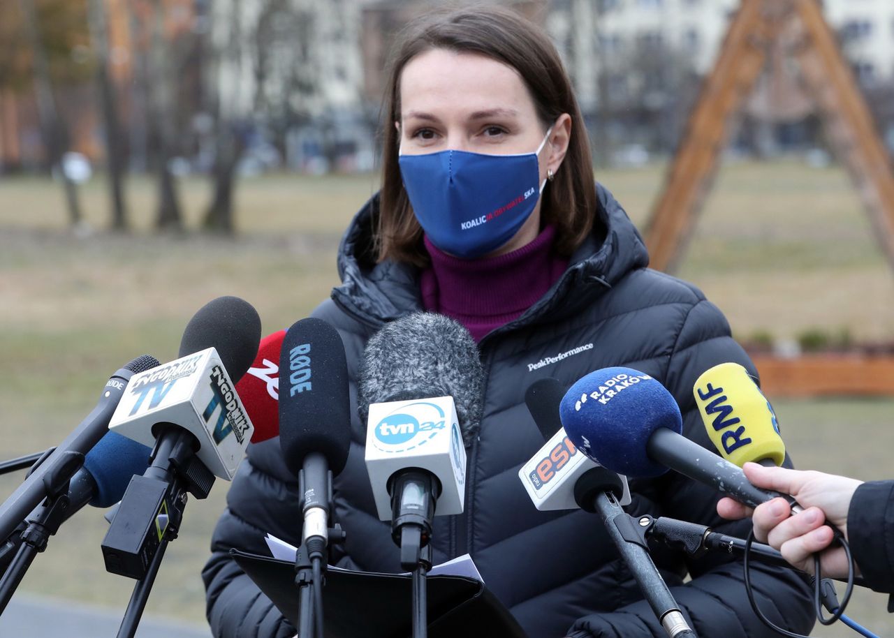 Ferie zimowe 2021. Posłanka KO interweniuje u prezydenta. "Jak trzeba, to nawet z Kaczyńskim będę rozmawiać"