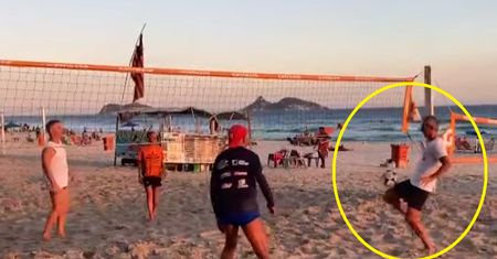 Paulo Sousa błysnął w Brazylii. Wszystko się nagrało! Pokaz umiejętności na plaży