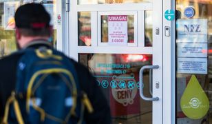 Wpadł w szał w aptece. Wybił szybę i uciekł