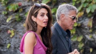 George Clooney z MŁODSZĄ o 17 lat żoną bryluje nad jeziorem Como. Amal skradała spojrzenia w kreacji z rozcięciem
