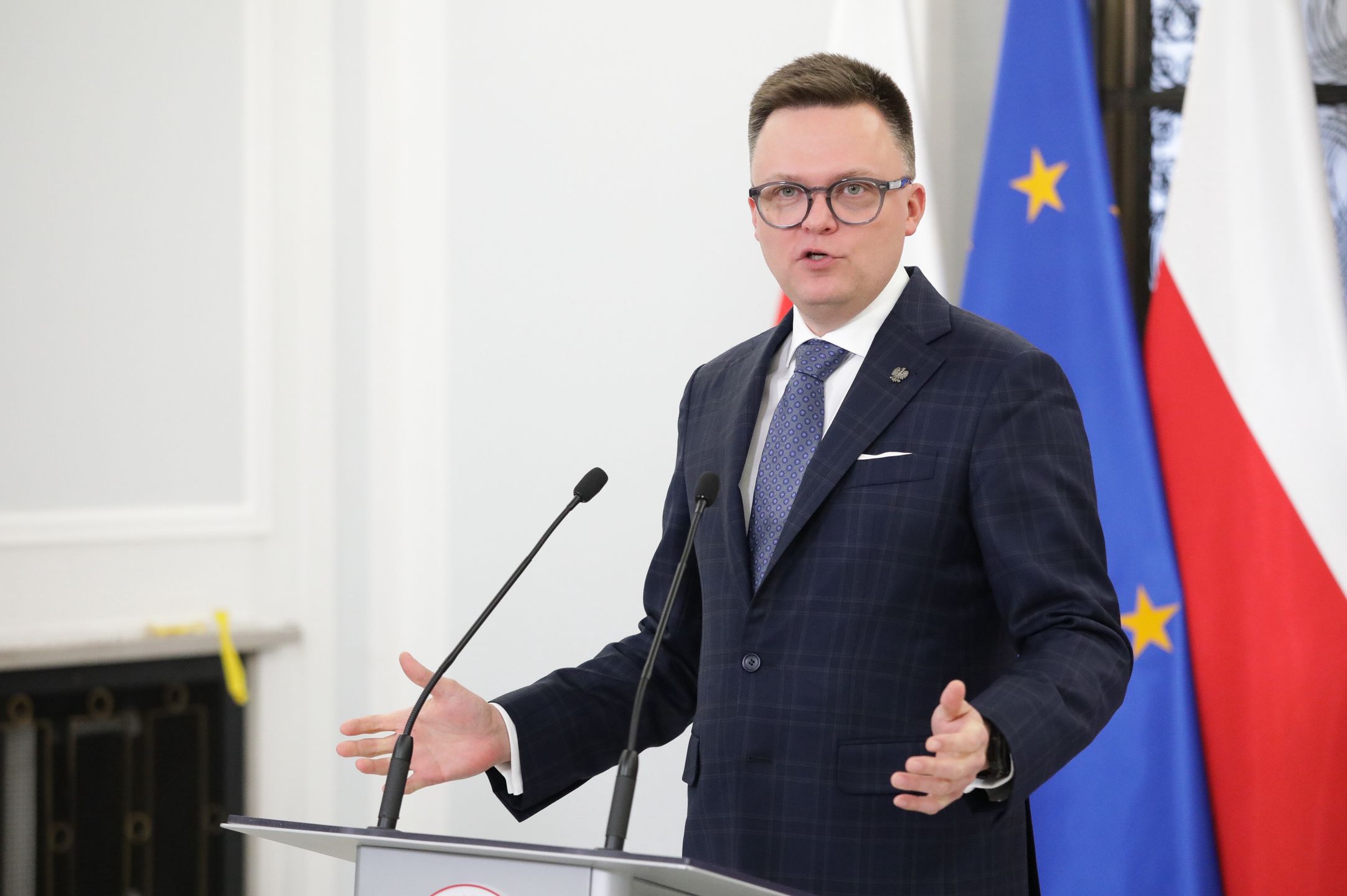 Warszawa, 05.12.2023. Marszałek Sejmu Szymon Hołownia podczas konferencji prasowej w Sejmie w Warszawie, 5 bm. (sko) PAP/Tomasz Gzell