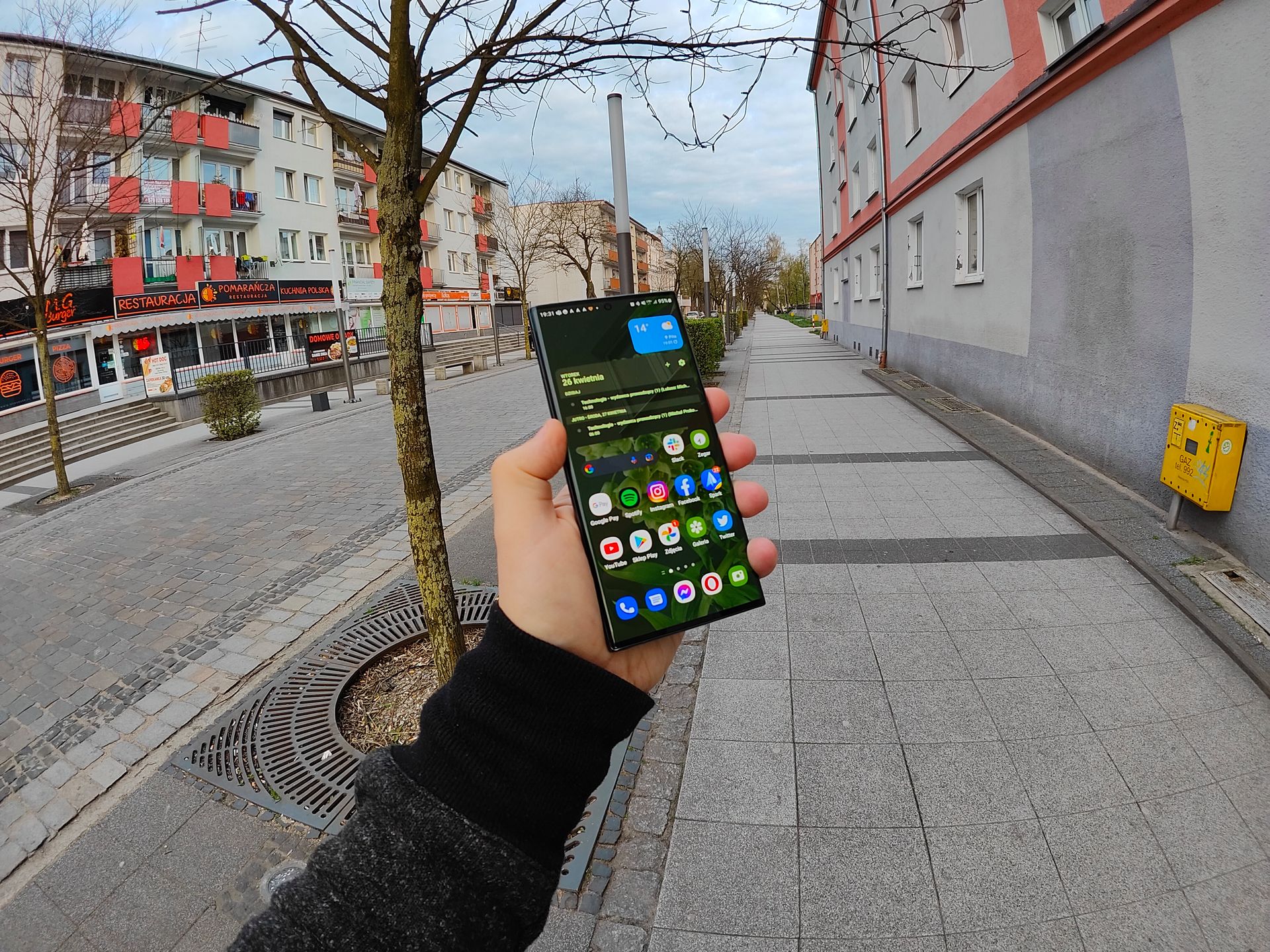 Wreszcie smartfon, który się wyróżnia. realme GT 2 Pro robi to, czego inne nie potrafią 37