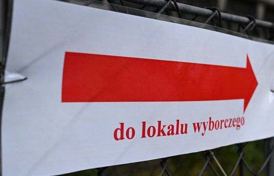 Resort cyfryzacji: ponad 290 tys. obywateli zmieniło miejsce głosowania