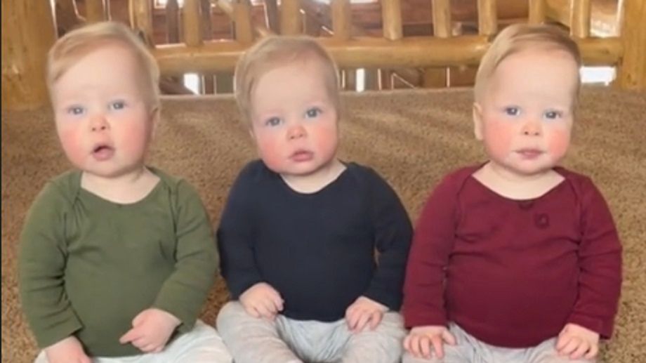 Maluje dzieciom palce u stóp. Tylko w ten sposób jest w stanie je rozróżnić