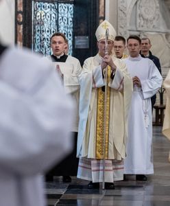Prymas Polski reaguje na śmierć papieża. Mówi o "szpitalu polowym"