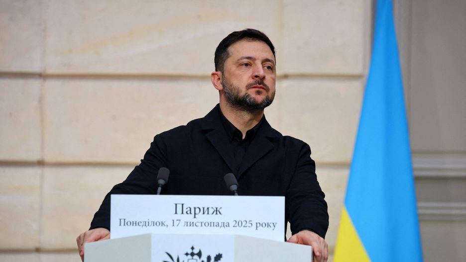 French President Macron receives Ukrainian President Zelensky
epa12531330 Ukrainian President Volodymyr Zelensky attends a joint press conference with the French president at the Elysee Palace in Paris, France, 17 November 2025.  EPA/SARAH MEYSSONNIER / POOL  MAXPPP OUT 
Dostawca: PAP/EPA.
SARAH MEYSSONNIER / POOL
International Relations, visit, meeting, officials, politics, politicians, head of state, presser