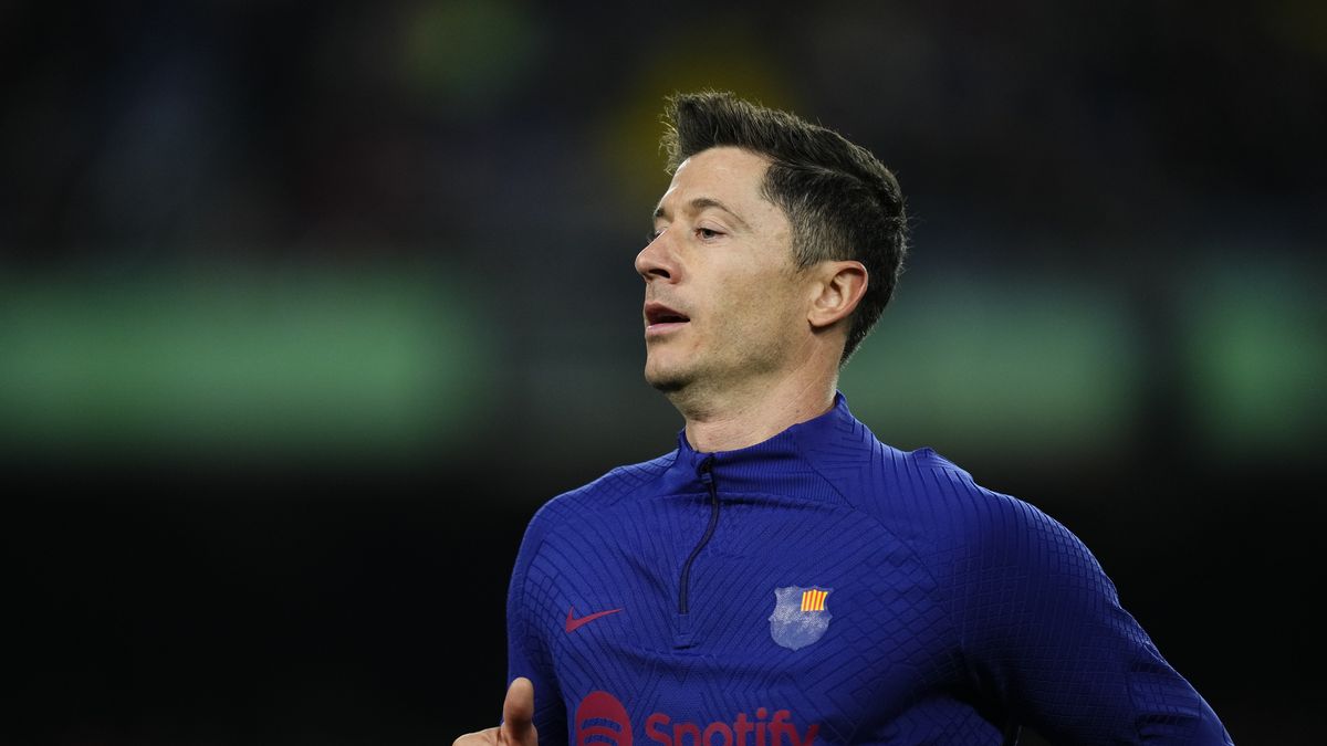 Robert Lewandowski centre-forward of Barcelona and Poland during the warm-up before the Copa del Rey semi final second leg match between FC Barcelona and Real Madrid at Spotify Camp Nou on April 5, 2023 in Barcelona, Spain. (Photo by Jose Breton/Pics Action/NurPhoto via Getty Images)