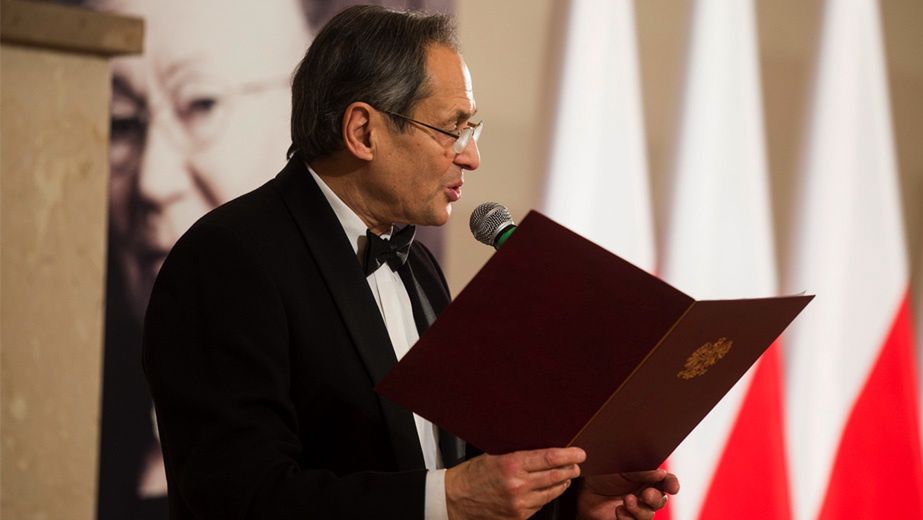 Jerzy Zelnik podczas uroczystości w Sali Kolumnowej