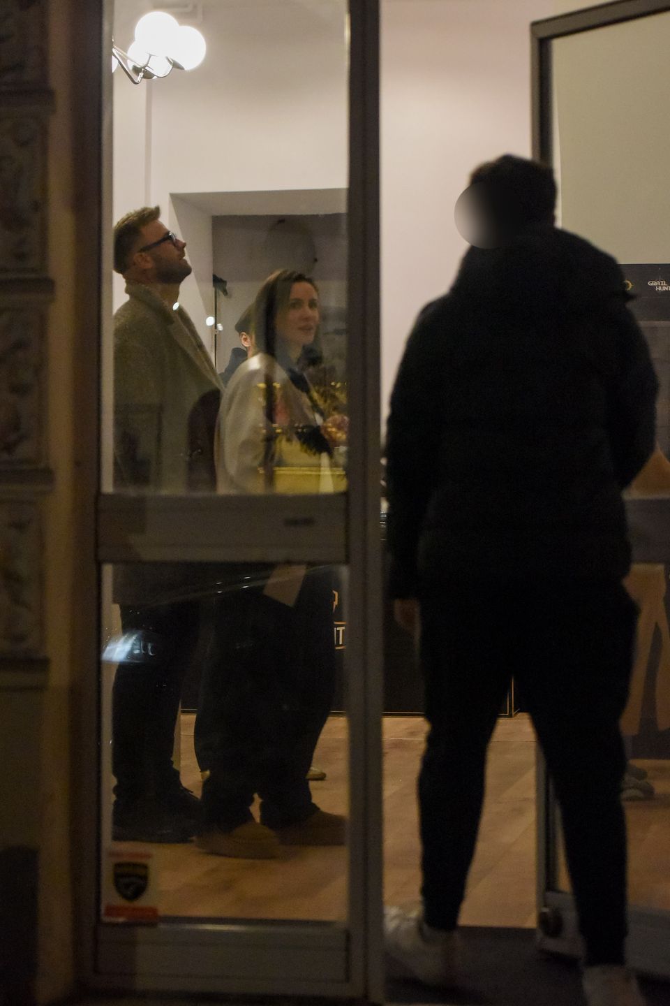 Sara i Artur Borucowie randkują w restauracji