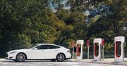 Trzecia generacja ładowarek Tesli naładuje Twój samochód w kilka minut