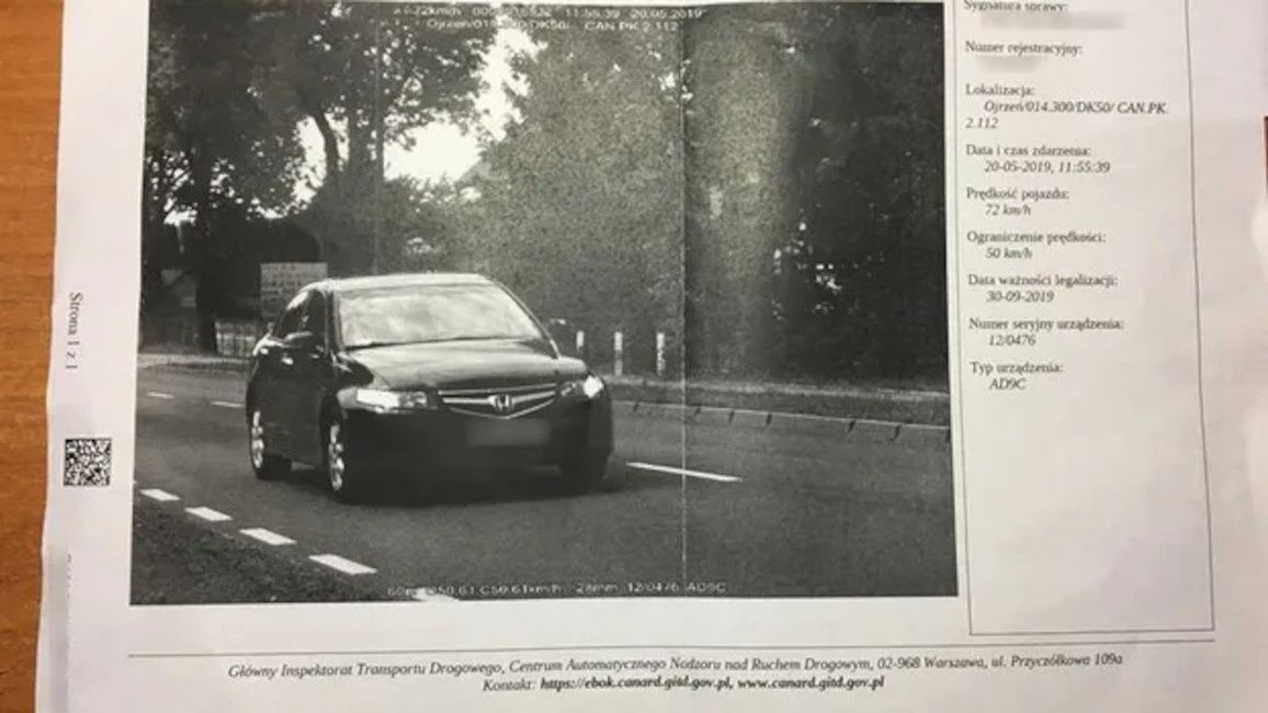 Autentyczna korespondencja w sprawie wykroczenia zarejestrowanego fotoradarem zawiera zdjęcie i podstawowe informacje