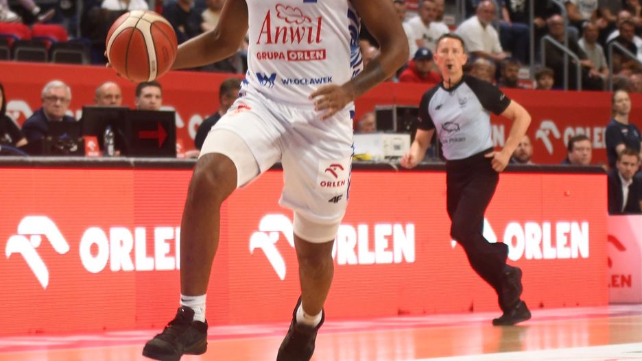 Nijal Pearson to amerykański obwodowy z doświadczeniem w europejskich ligach i międzynarodowych rozgrywkach.