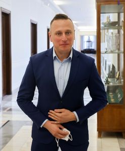 Senator apeluje ws. alertu RCB. "Ponad rok bez ostrzeżeń epidemicznych"