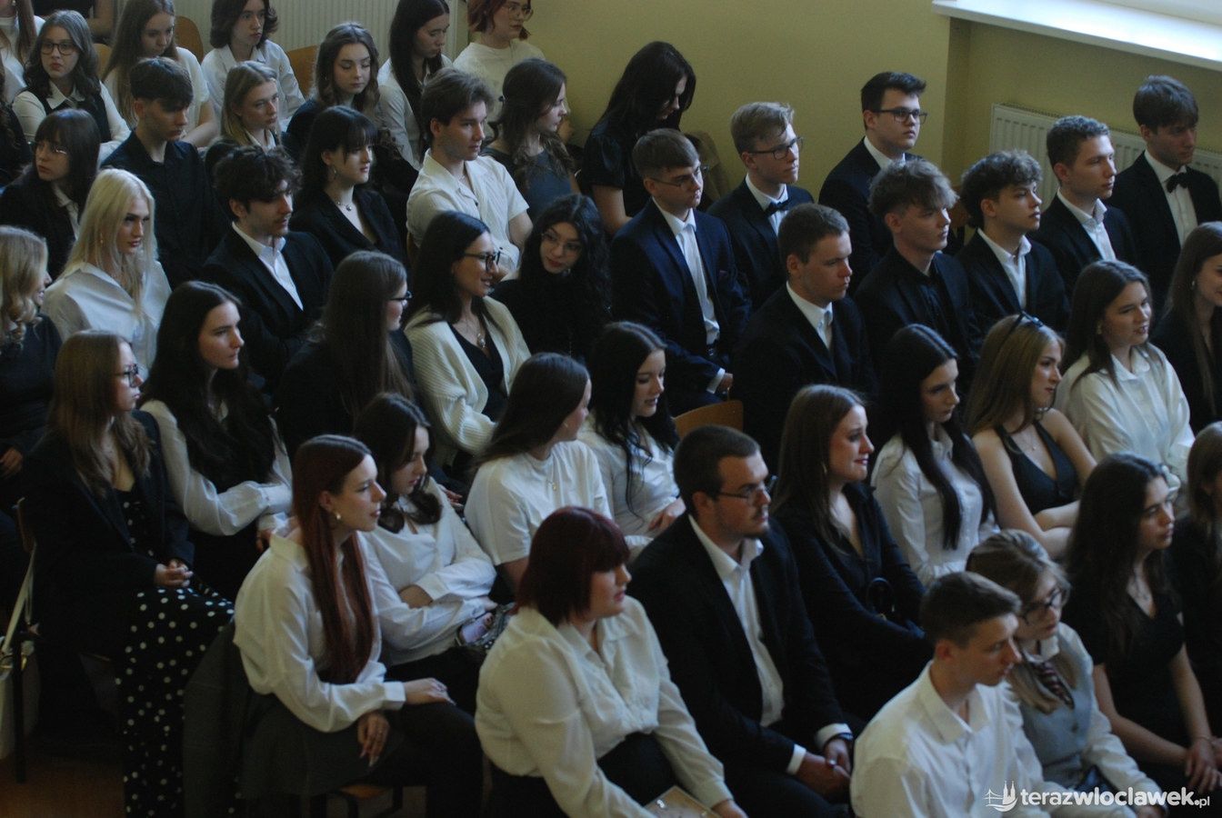zakończenie roku maturzystów w III LO we Włocławku