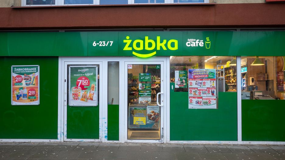 Żabka wycofuje ze sprzedaży dwie partie batonów