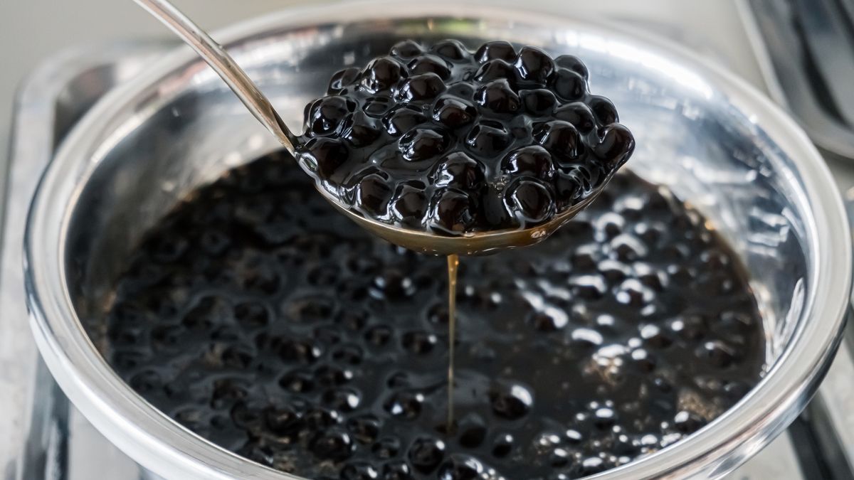 Bubble tea powstaje na bazie z zielonej lub czarnej herbaty