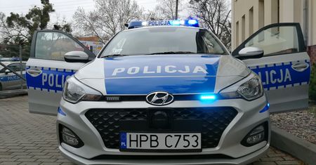 Obywatelskie ujęcie w Ćmielowie. 20-latka prowadziła auto, mając ponad 2 promile alkoholu