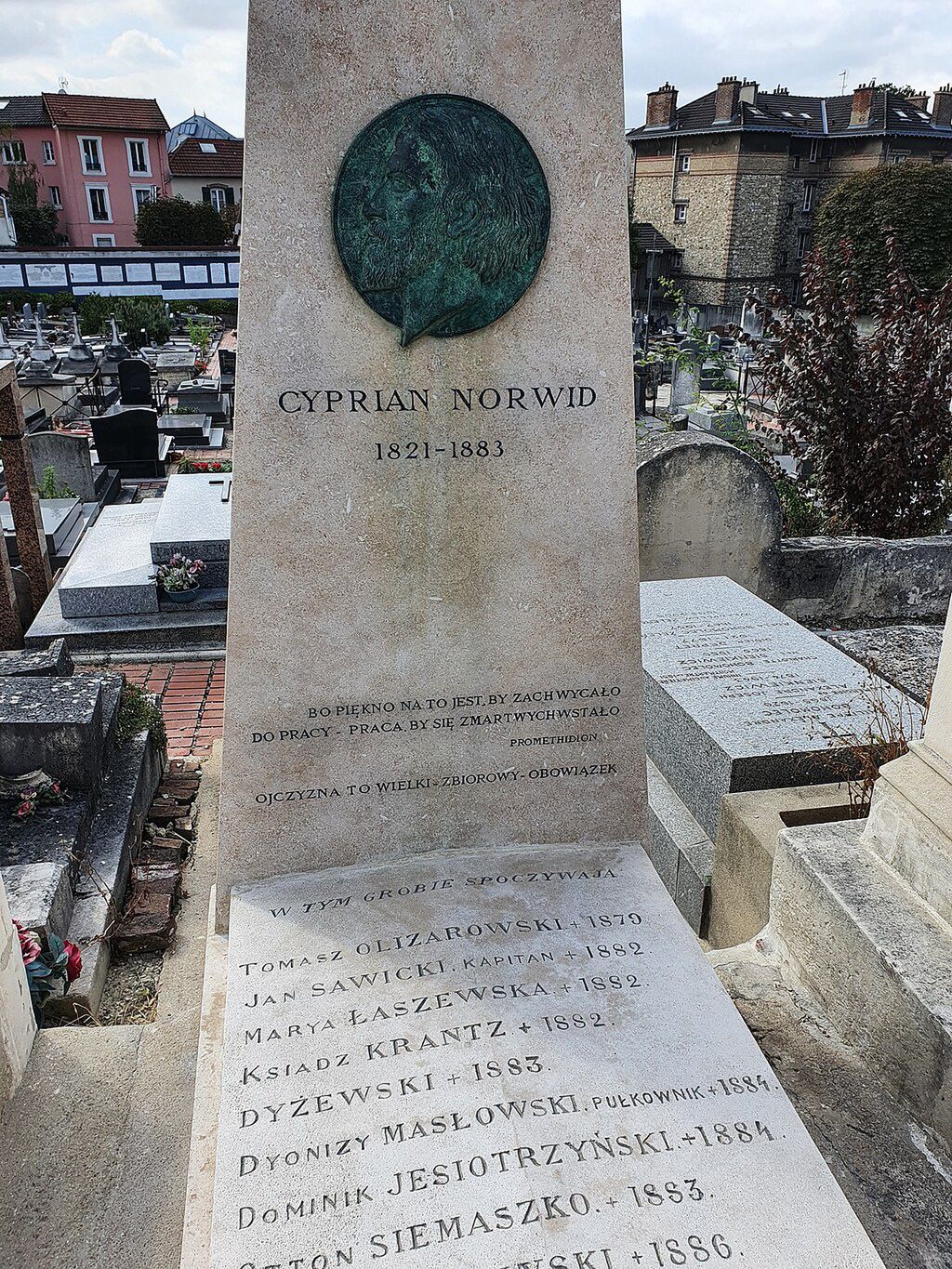 Grób Cypriana Kamila Norwida na cmentarzu Montmorency