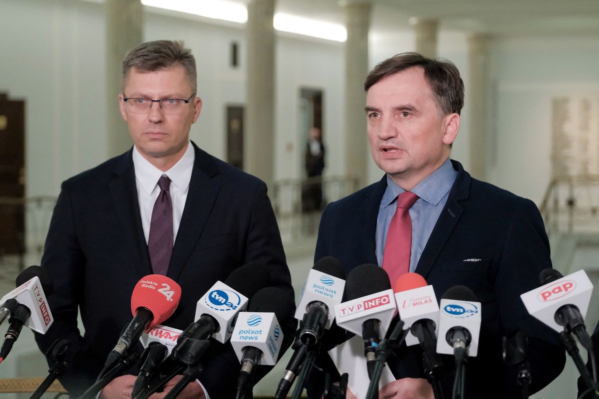Na zdjęciu minister sprawiedliwości Zbigniew Ziobro i wiceminister Marcin Warchoł