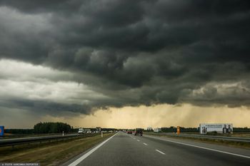 Burze w Polsce. Straż pożarna miała w sobotę prawie 900 interwencji