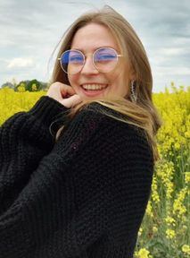 Msza za Najjjkę. Katofinfluencerka organizuje urodziny