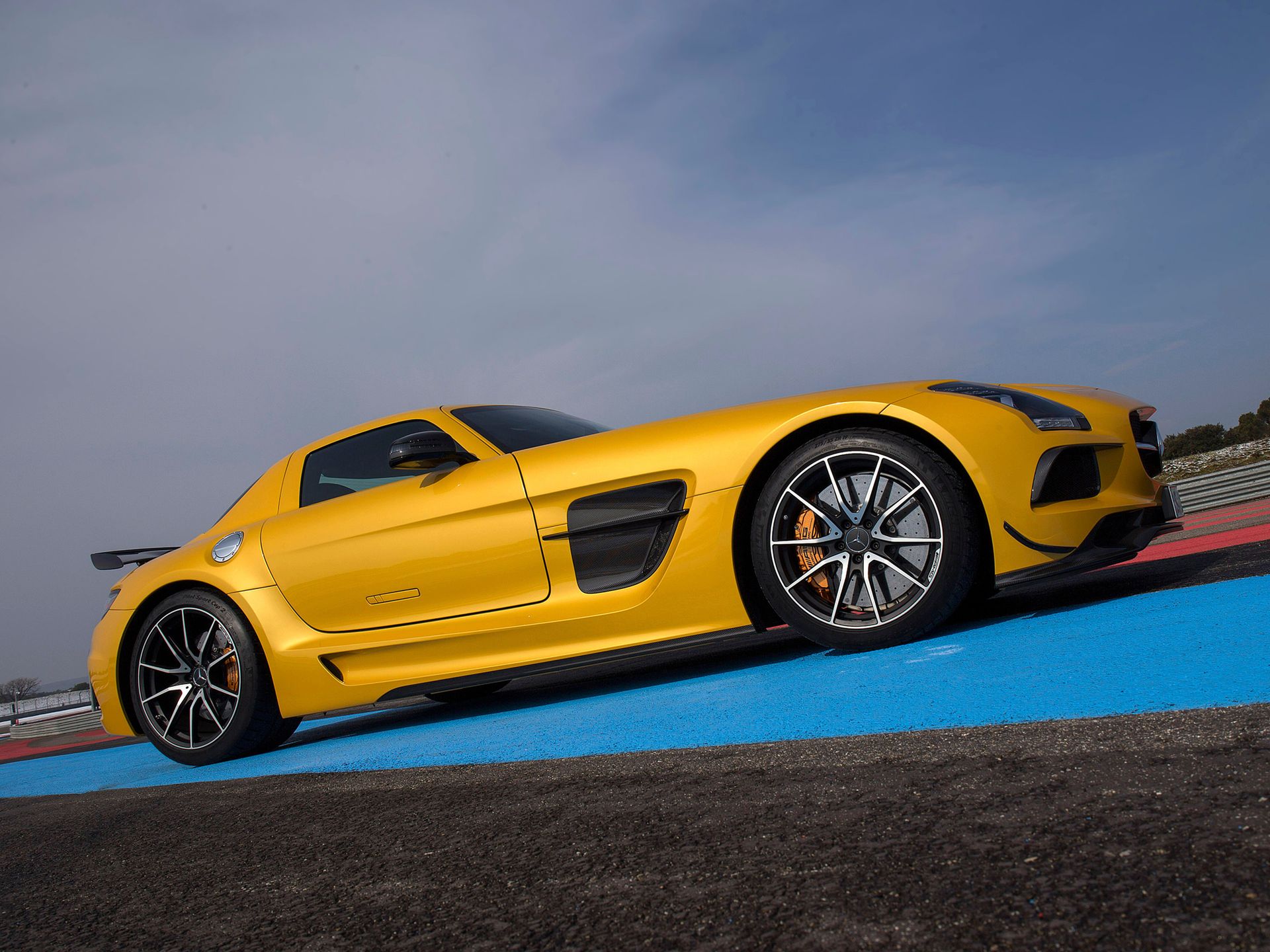 Żegnamy króla: odchodzi Mercedes-Benz SLS AMG 49