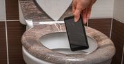 Jak wygląda naprawa zalanego telefonu? Rozmawiamy z serwisantem, który zajmuje się tym na co dzień