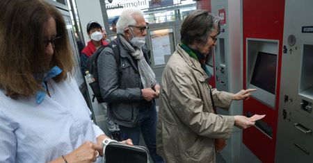 W Niemczech szał. Jeden bilet obniżył inflację i zakorkował kolej